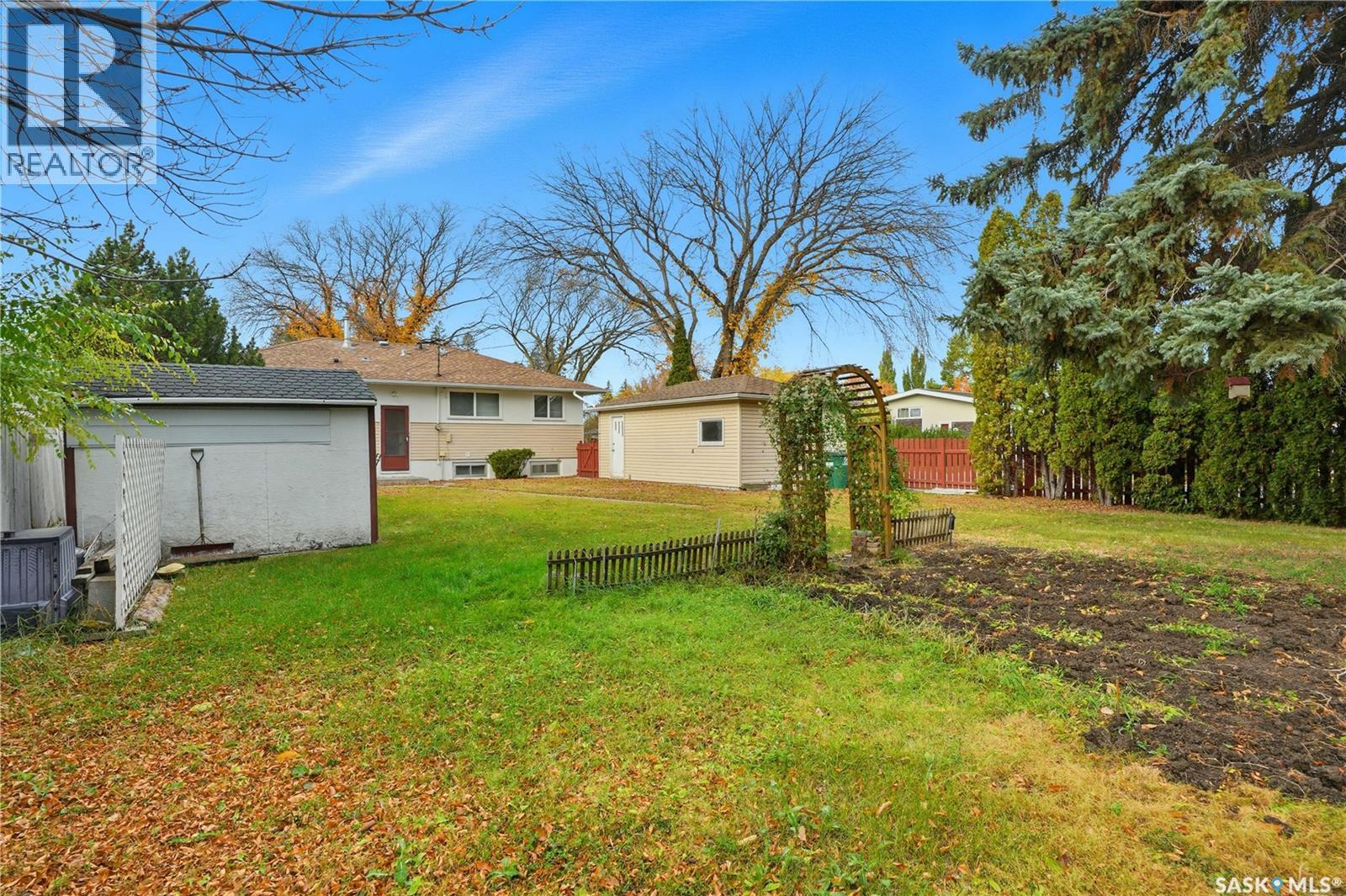 44 Mills Crescent, Saskatoon, Saskatchewan  S7J 0M7 - Photo 36 - SK021484