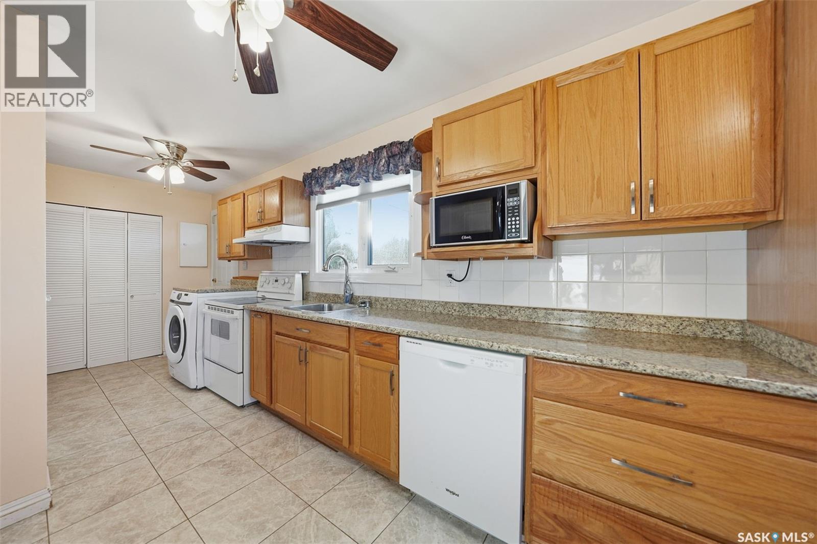 915 X Avenue N, Saskatoon, Saskatchewan  S7L 3K5 - Photo 11 - SK021480
