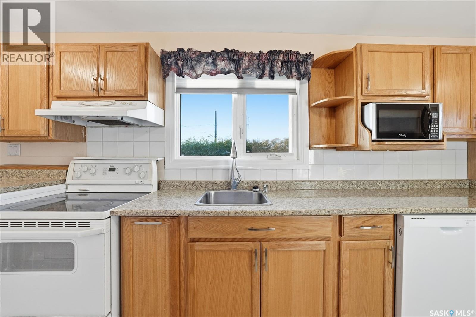 915 X Avenue N, Saskatoon, Saskatchewan  S7L 3K5 - Photo 12 - SK021480
