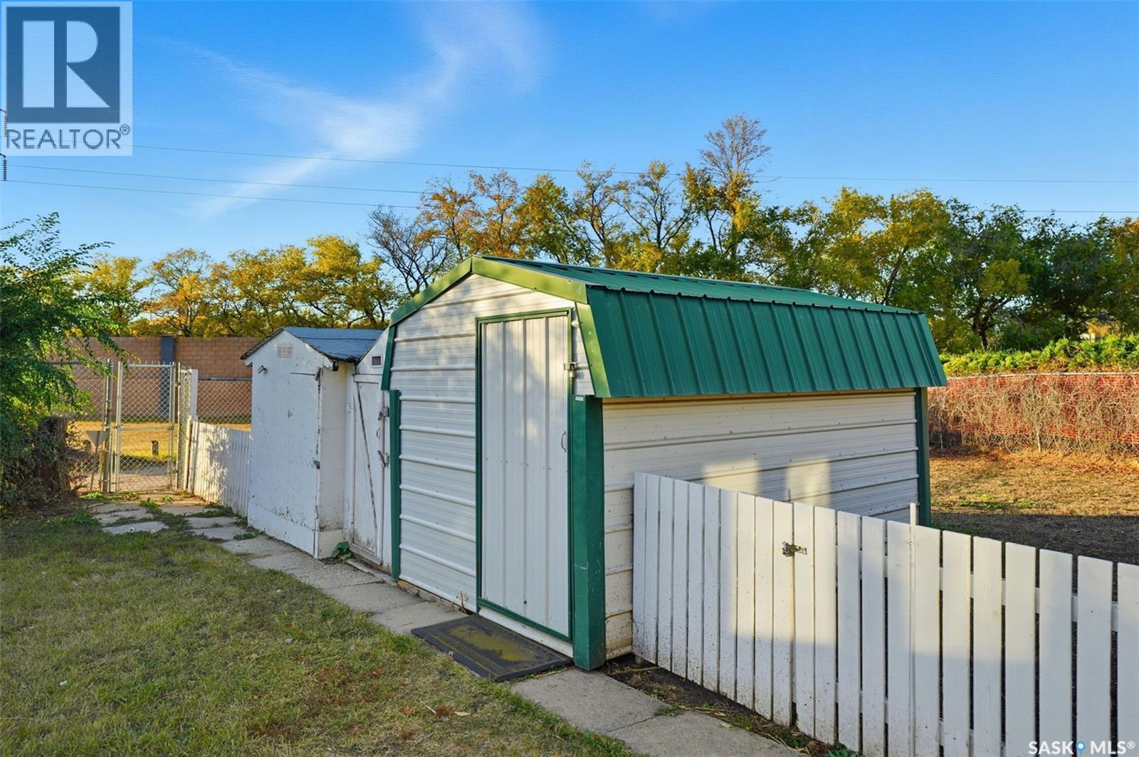 915 X Avenue N, Saskatoon, Saskatchewan  S7L 3K5 - Photo 28 - SK021480