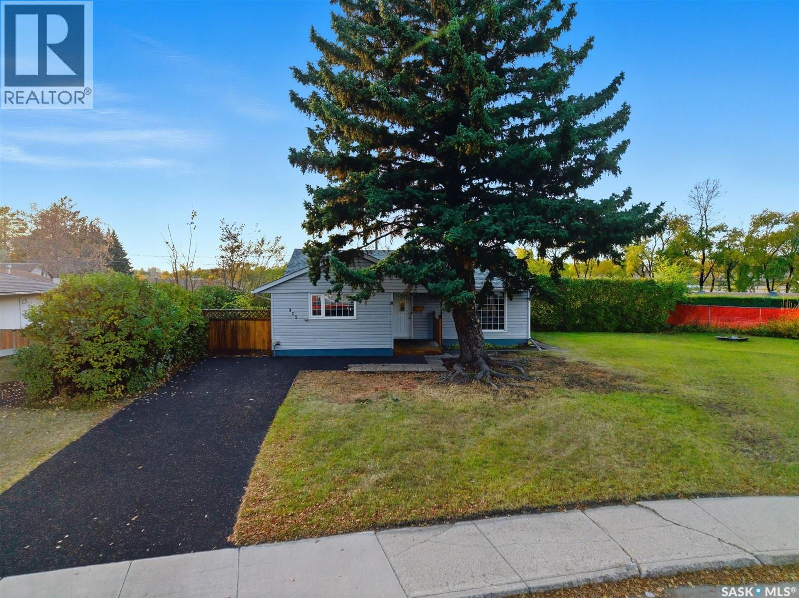 915 X Avenue N, Saskatoon, Saskatchewan  S7L 3K5 - Photo 32 - SK021480
