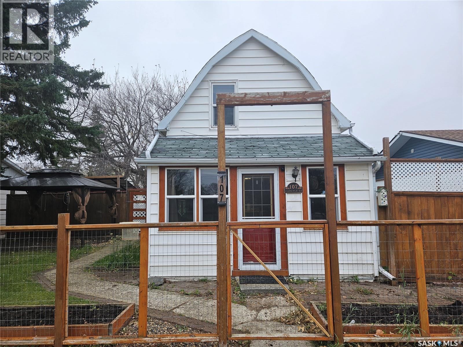 107 Carlyle Street, Arcola, Saskatchewan  S0C 0G0 - Photo 3 - SK021435
