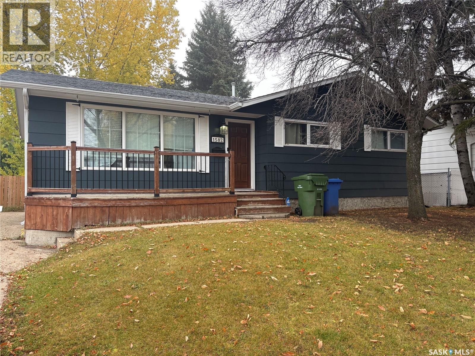 1582 Sibbald Crescent, Prince Albert, Saskatchewan  S6V 6E5 - Photo 2 - SK021238