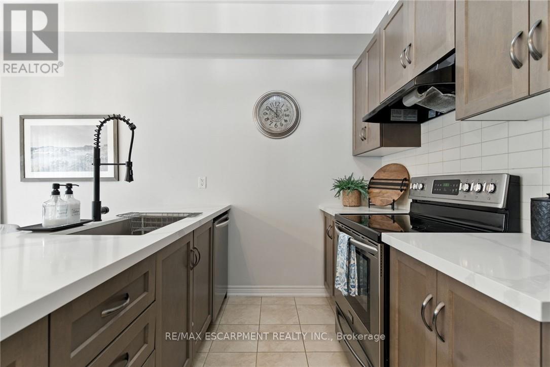 24 - 377 Glancaster Road, Hamilton, Ontario  L9G 0G4 - Photo 17 - X12476235