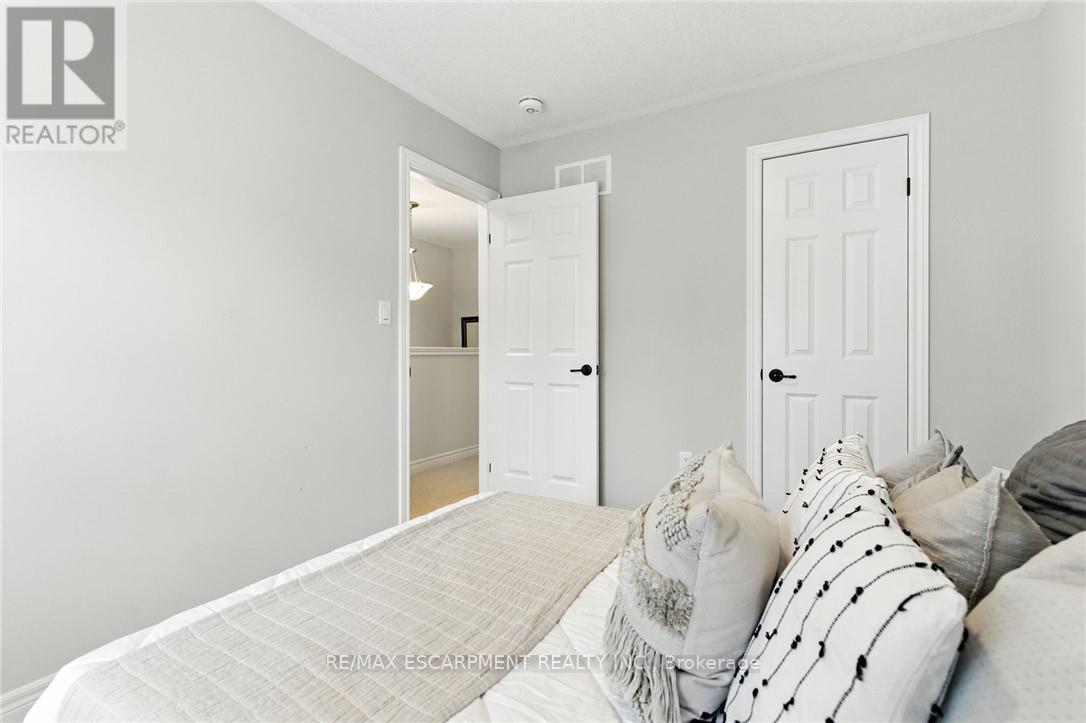 24 - 377 Glancaster Road, Hamilton, Ontario  L9G 0G4 - Photo 25 - X12476235