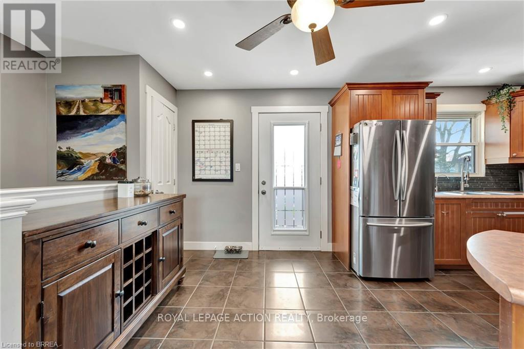 46 Todd Street, Brantford, Ontario  N3R 2P7 - Photo 19 - X12476240