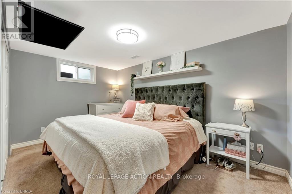 46 Todd Street, Brantford, Ontario  N3R 2P7 - Photo 23 - X12476240