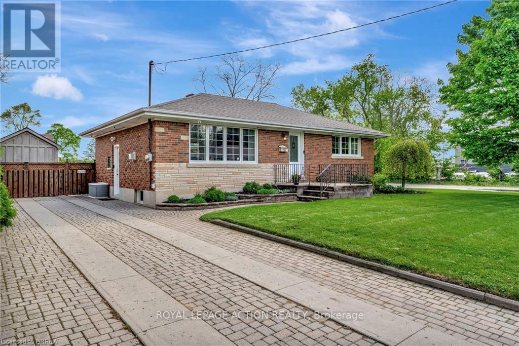 46 Todd Street, Brantford, Ontario  N3R 2P7 - Photo 3 - X12476240