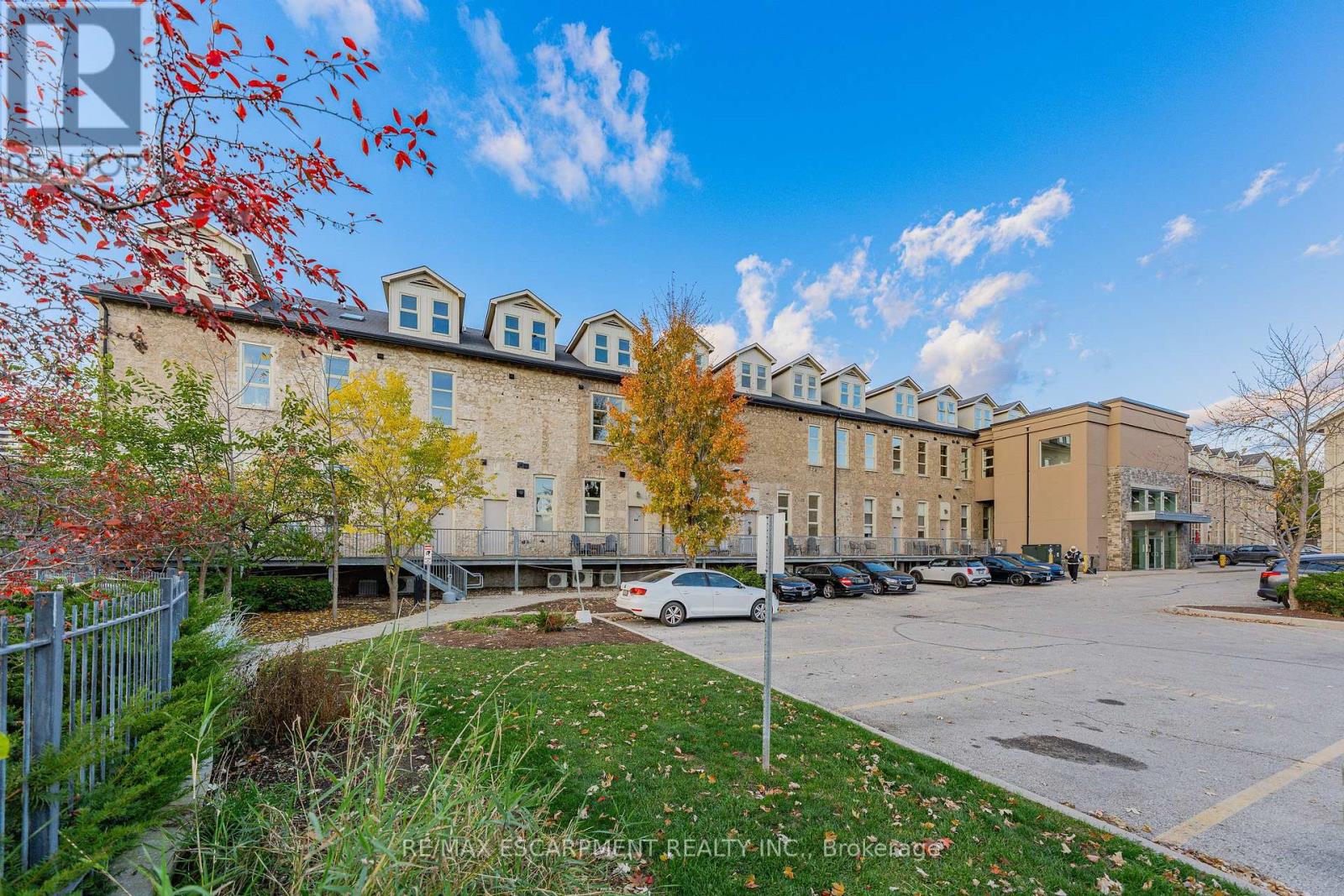 201 - 25 Concession Street, Cambridge, Ontario  N1R 2G6 - Photo 3 - X12476253