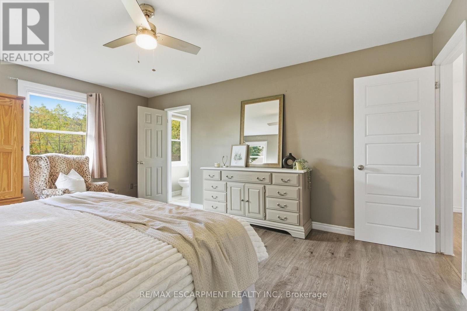 47 Valley Road, Hamilton, Ontario  L9H 5S4 - Photo 16 - X12476274