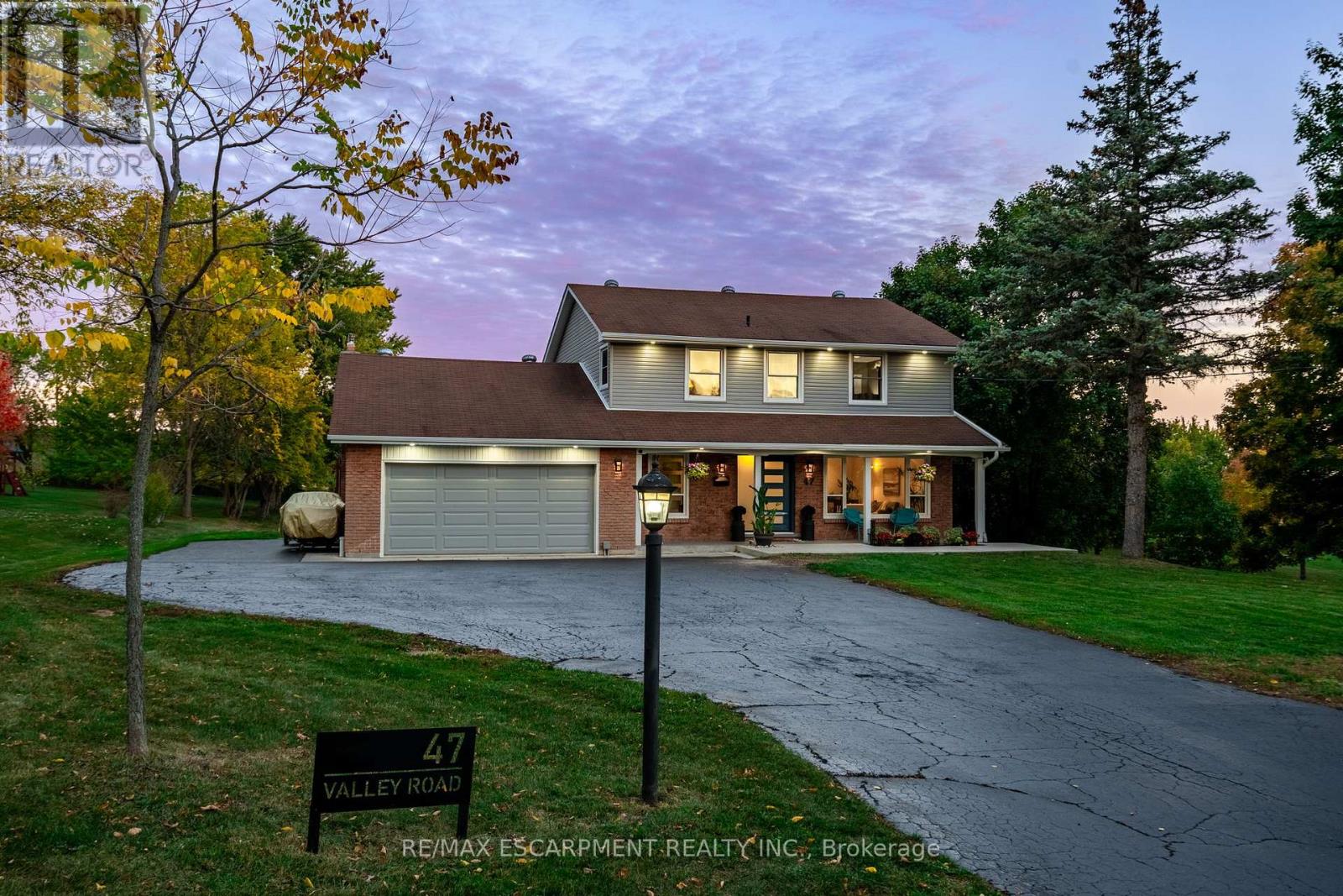47 Valley Road, Hamilton, Ontario  L9H 5S4 - Photo 38 - X12476274