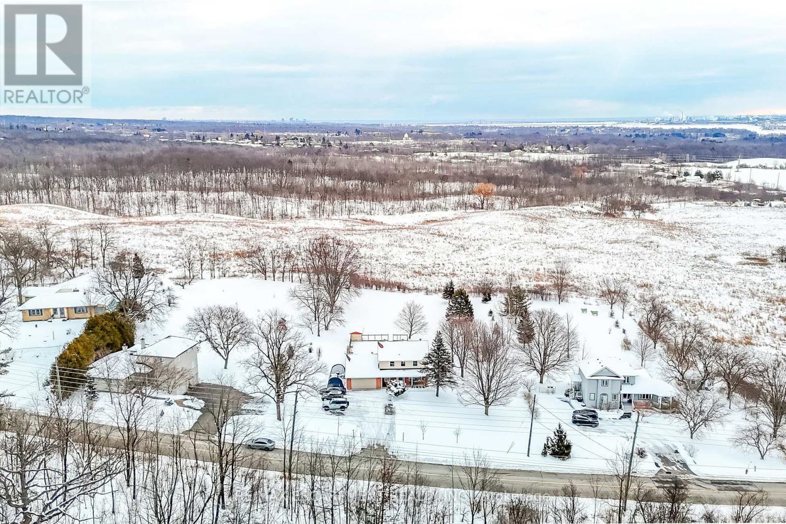 47 Valley Road, Hamilton, Ontario  L9H 5S4 - Photo 45 - X12476274