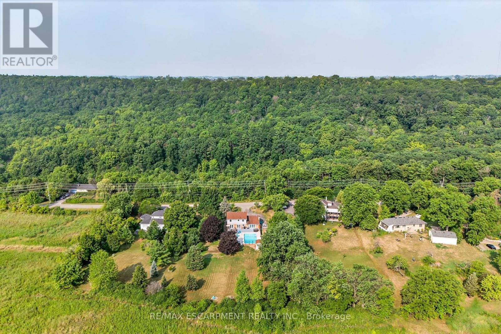 47 Valley Road, Hamilton, Ontario  L9H 5S4 - Photo 48 - X12476274