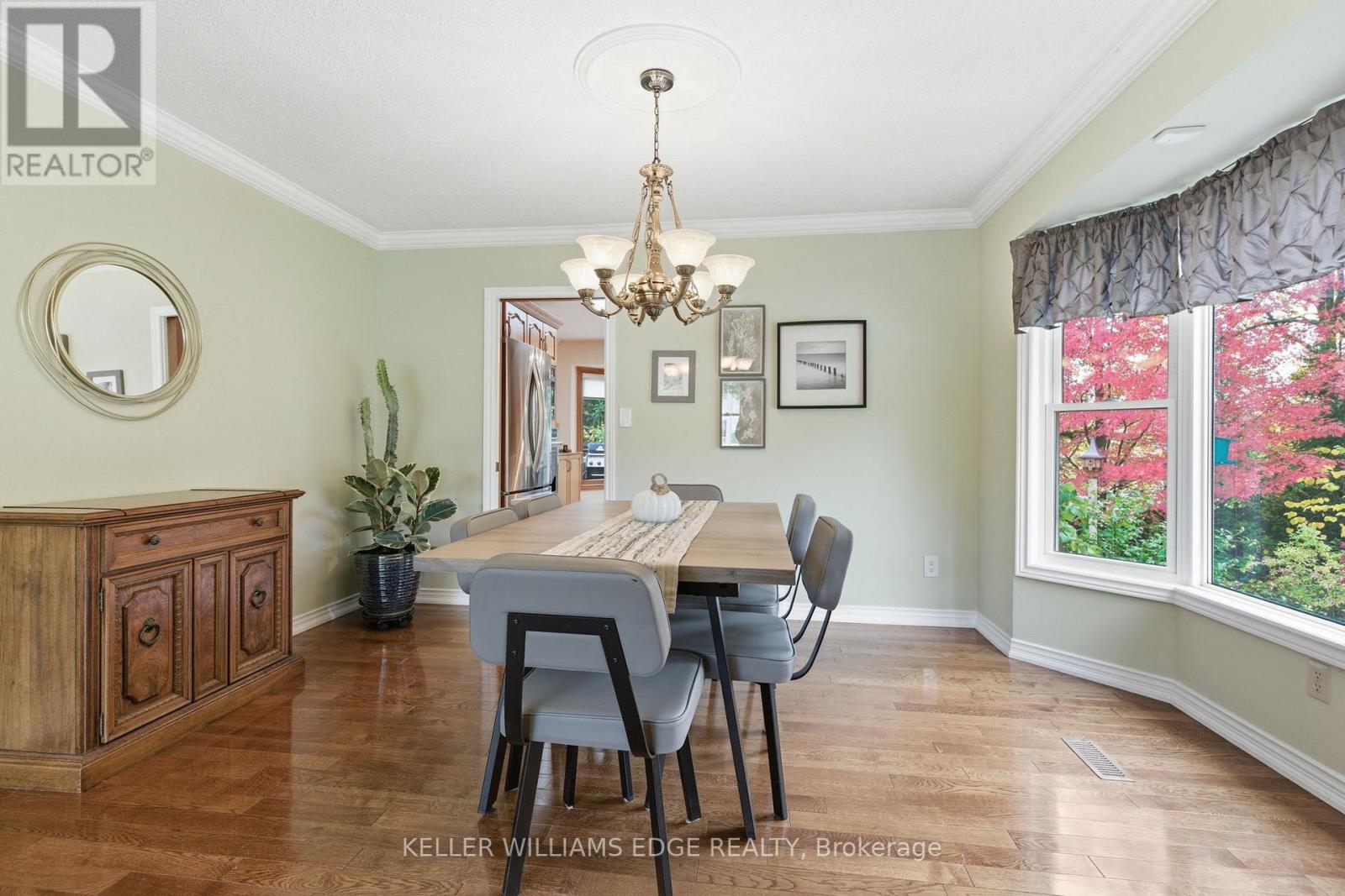 11 Mays Crescent, Hamilton, Ontario  L0R 2H4 - Photo 11 - X12476293