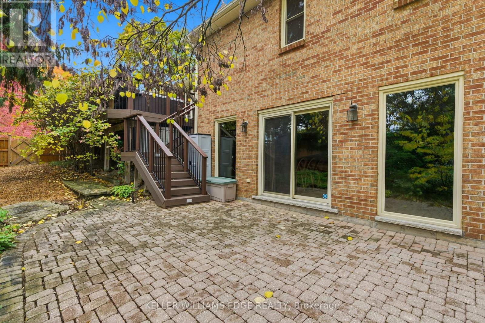 11 Mays Crescent, Hamilton, Ontario  L0R 2H4 - Photo 4 - X12476293