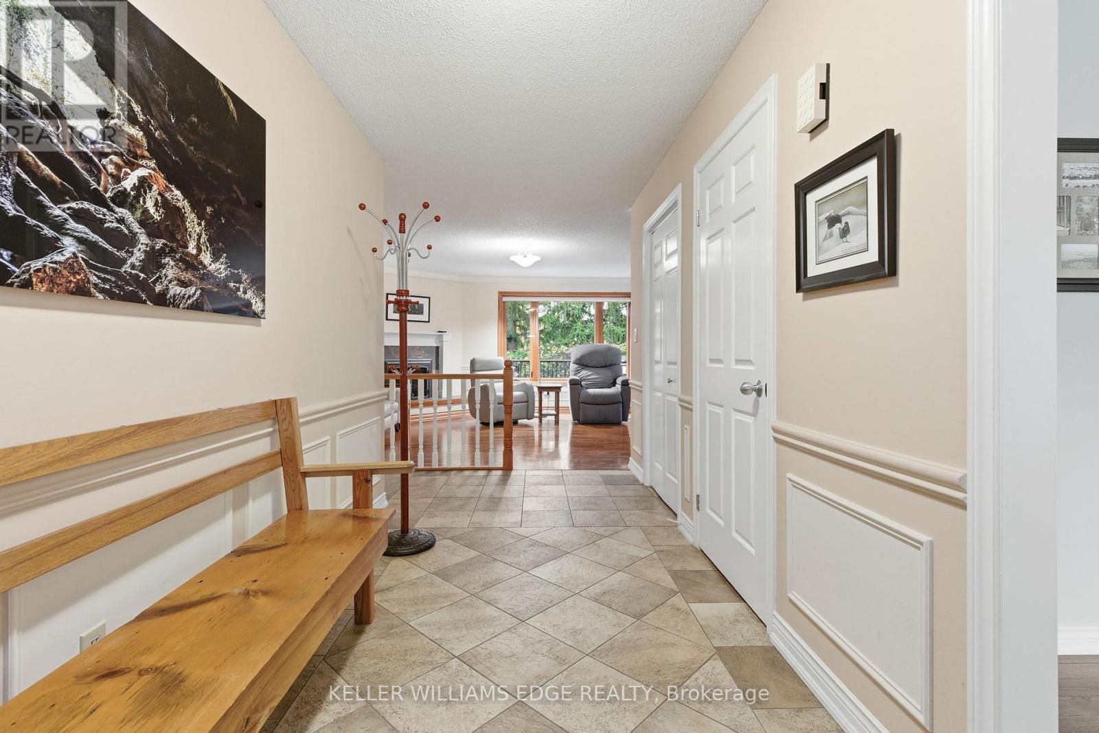 11 Mays Crescent, Hamilton, Ontario  L0R 2H4 - Photo 8 - X12476293