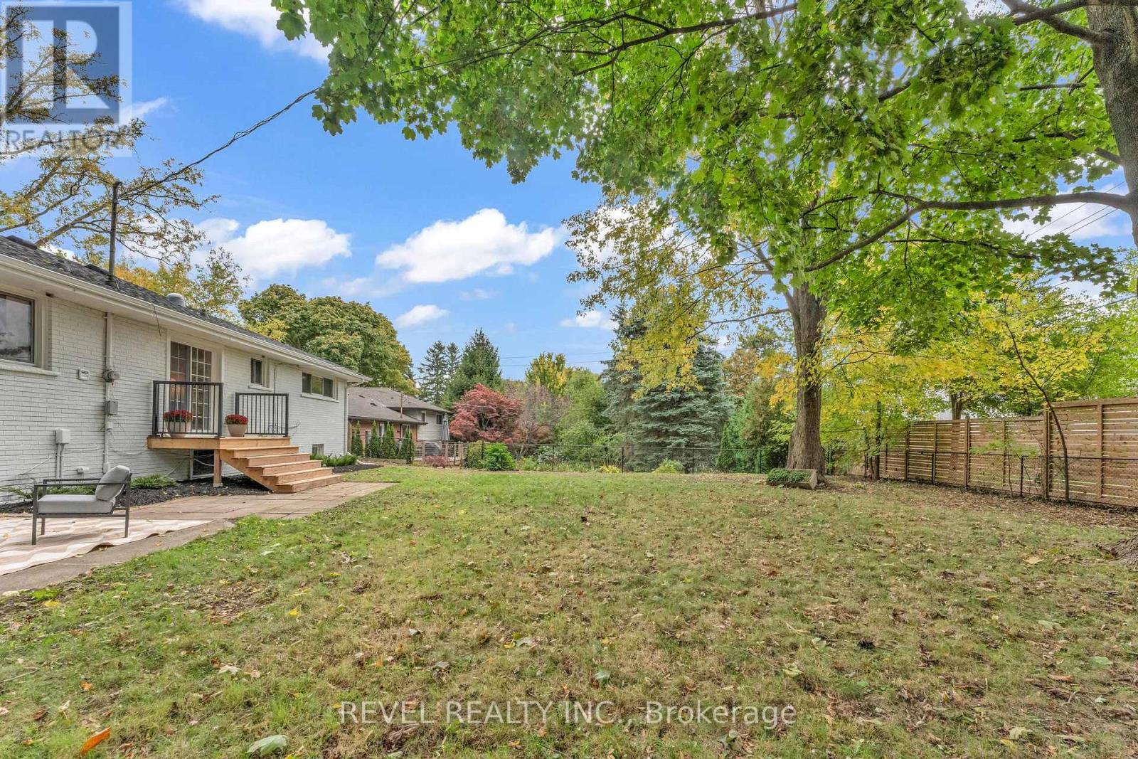 95 Seneca Drive, Hamilton, Ontario  L9G 3B7 - Photo 31 - X12476294