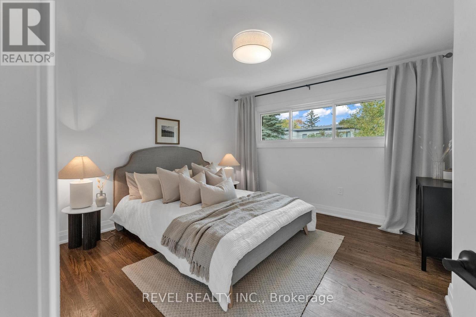 95 Seneca Drive, Hamilton, Ontario  L9G 3B7 - Photo 4 - X12476294