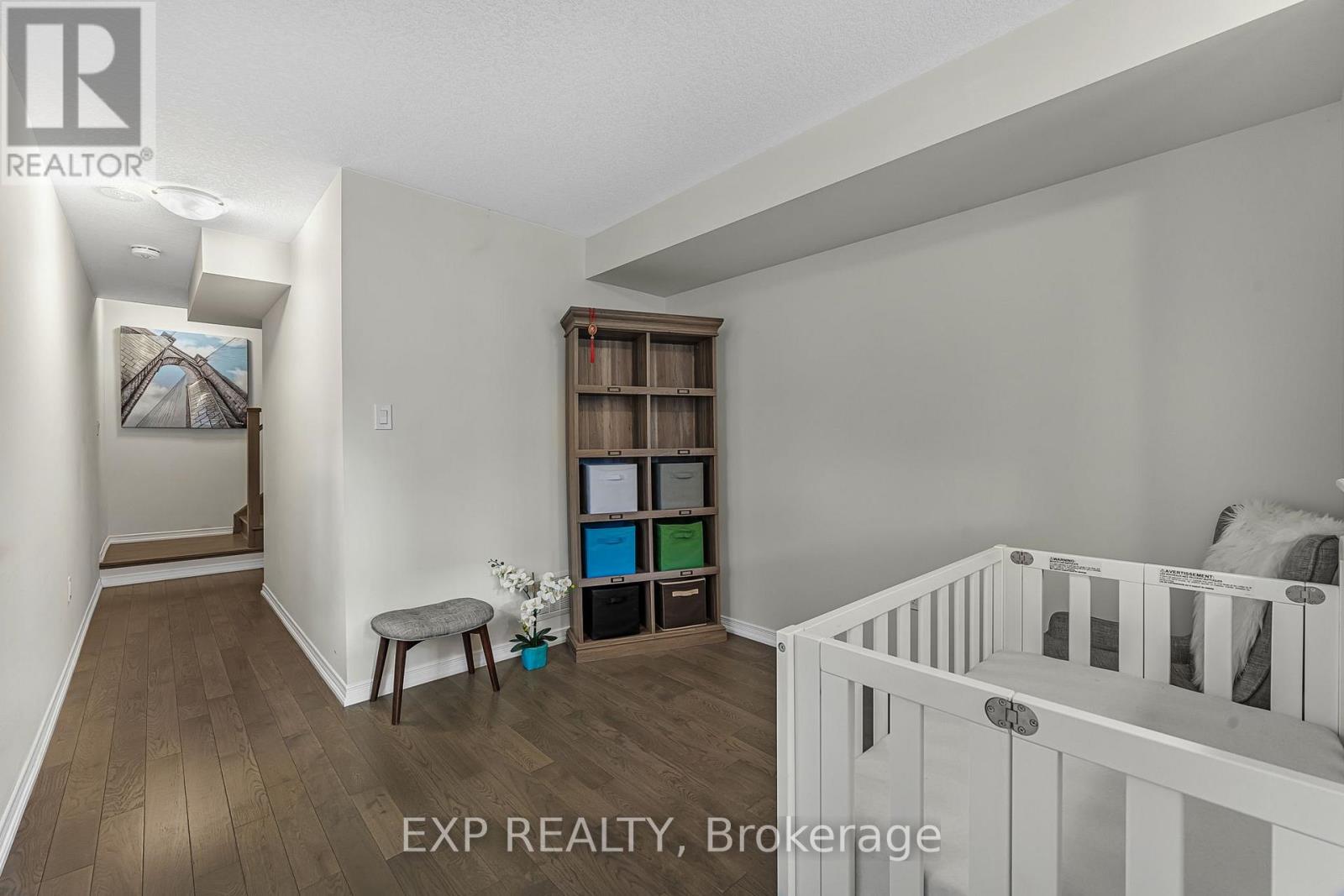 22 - 8317 Mulberry Drive, Niagara Falls, Ontario  L2H 3S9 - Photo 3 - X12476328