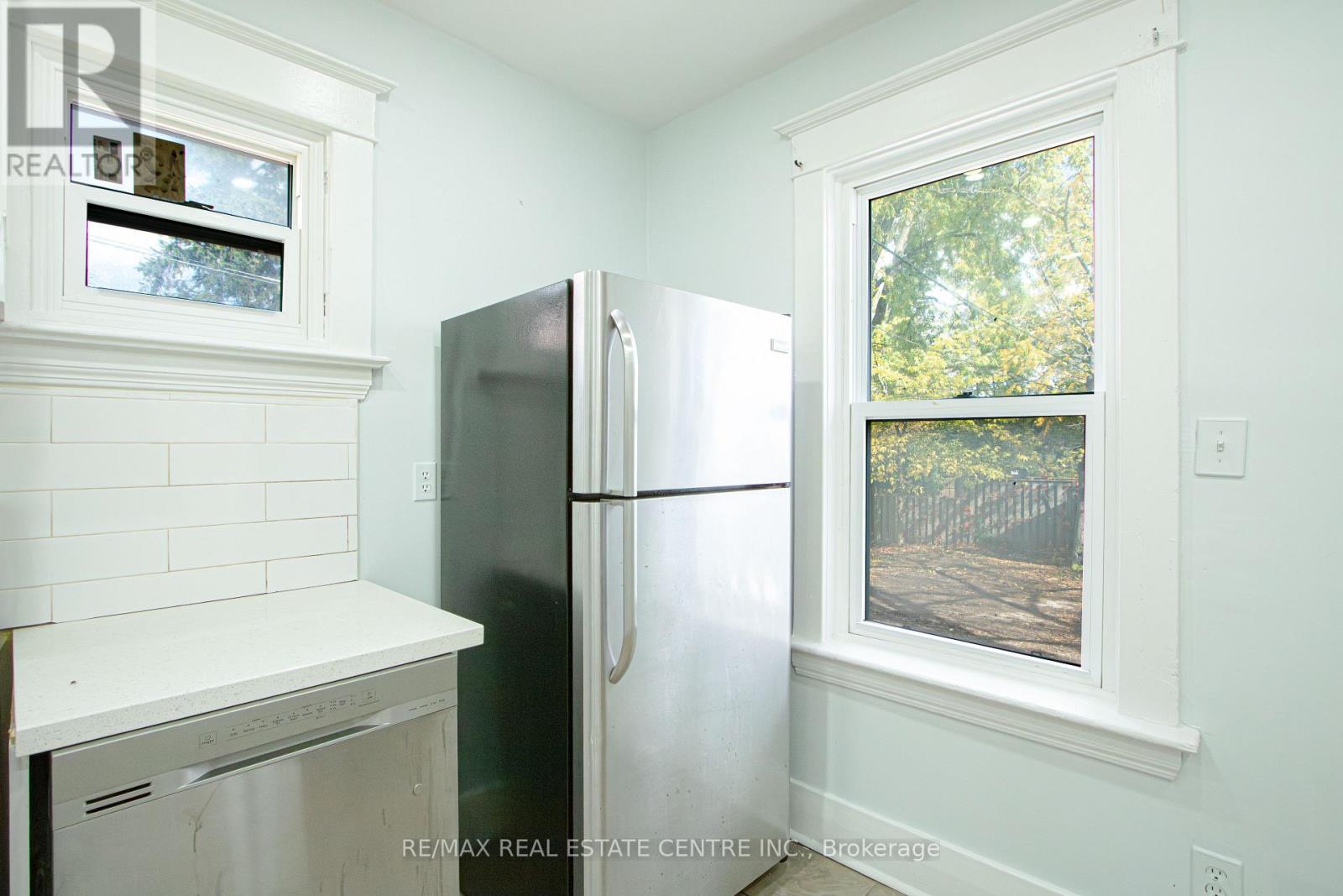 386 Wharncliffe Road S, London South, Ontario  N6J 2M1 - Photo 15 - X12476329