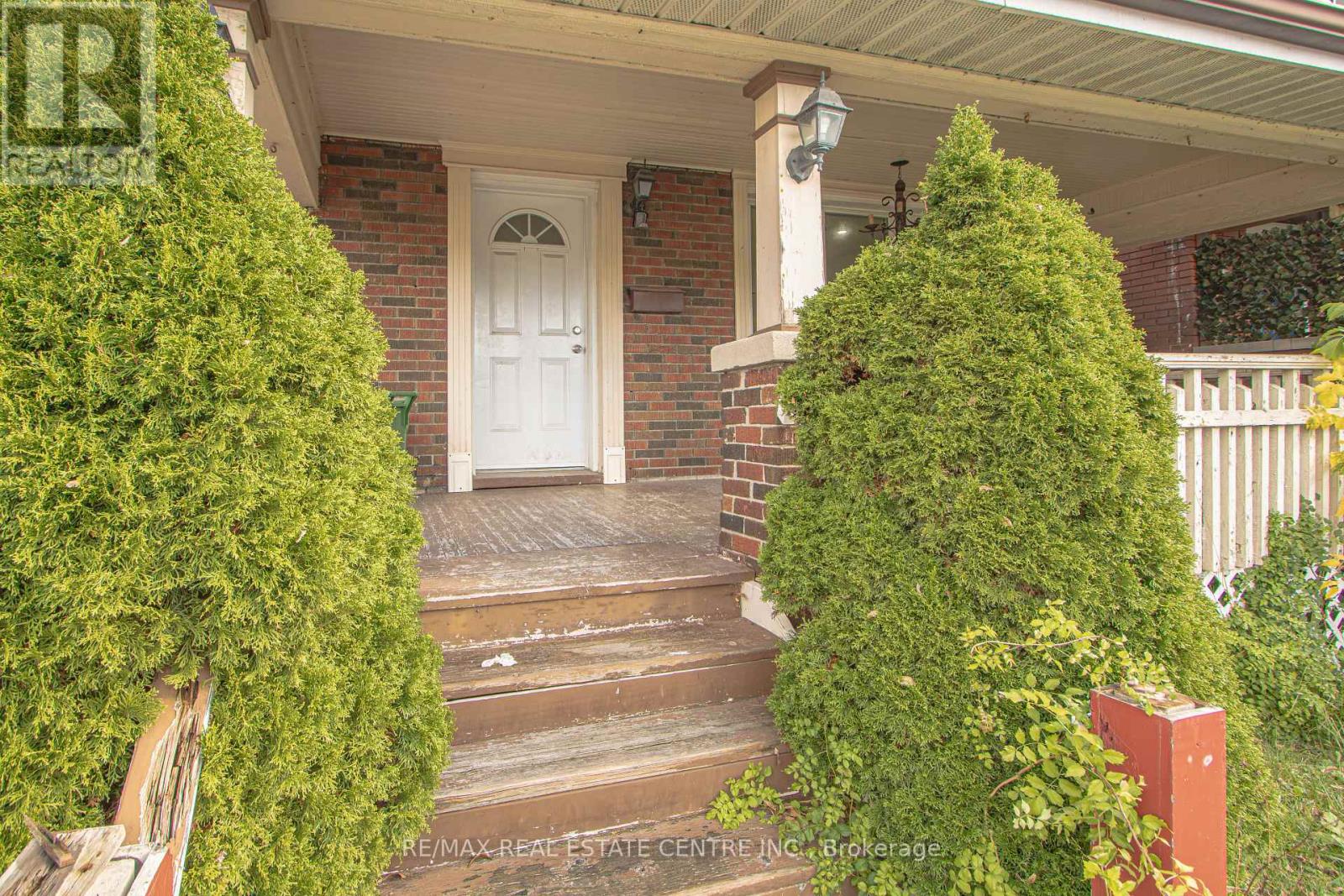 386 Wharncliffe Road S, London South, Ontario  N6J 2M1 - Photo 4 - X12476329