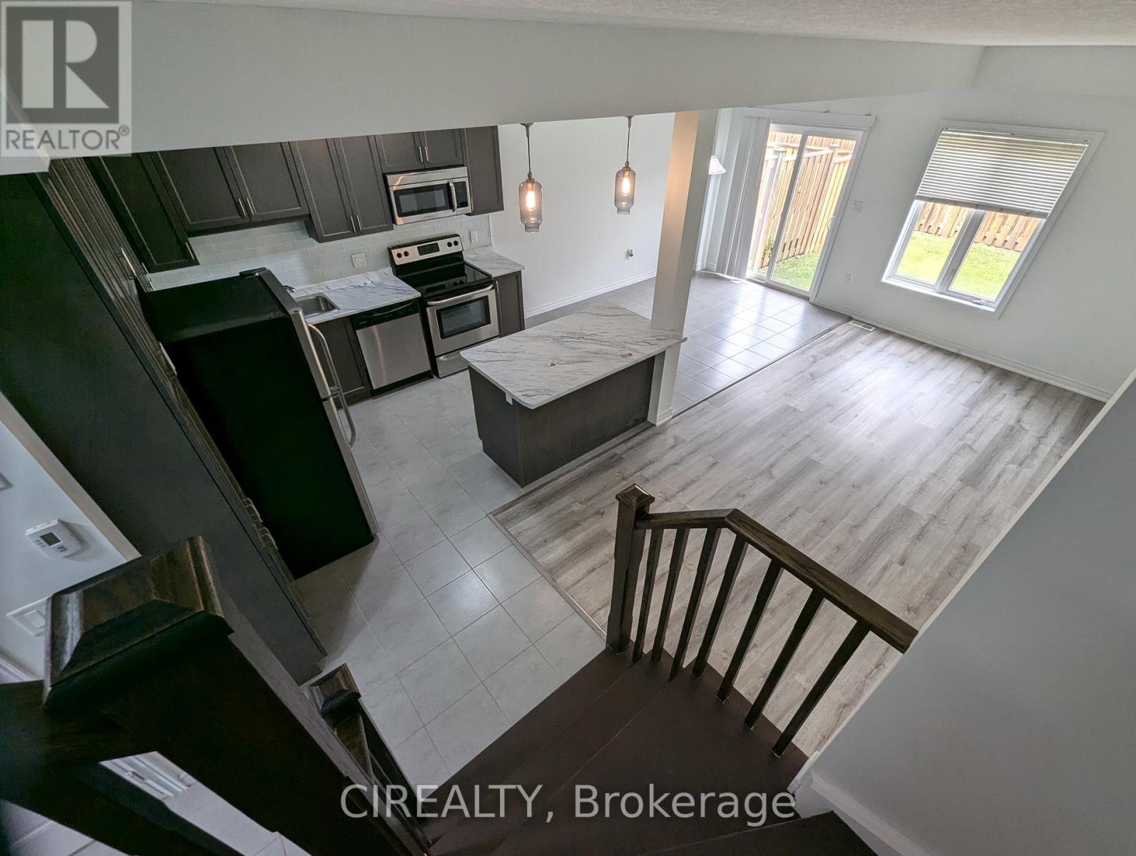 34 Kingsborough Drive, Hamilton, Ontario  L0R 1P0 - Photo 12 - X12476331