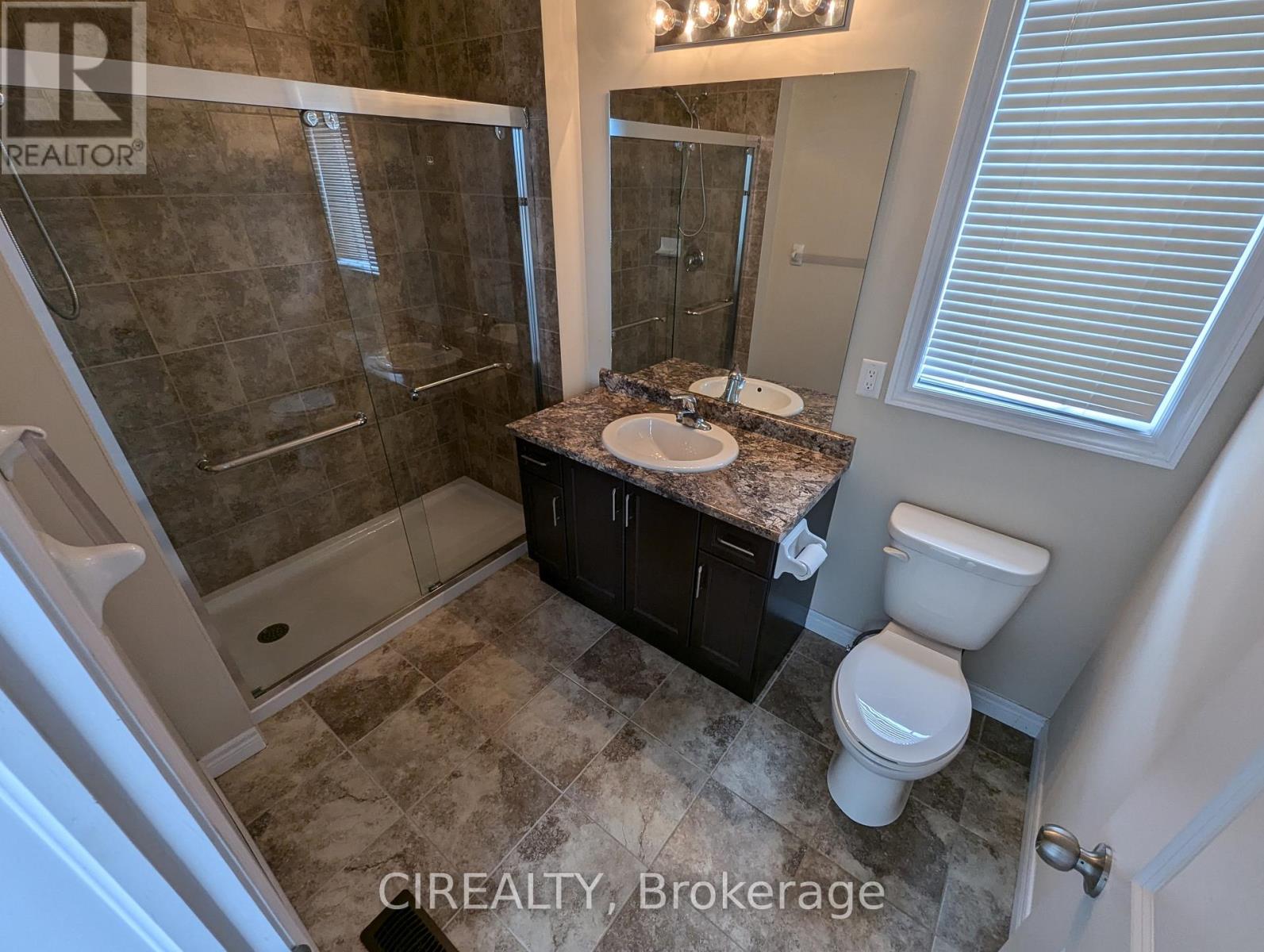 34 Kingsborough Drive, Hamilton, Ontario  L0R 1P0 - Photo 15 - X12476331