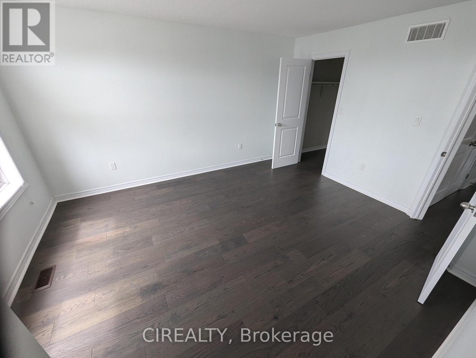 34 Kingsborough Drive, Hamilton, Ontario  L0R 1P0 - Photo 16 - X12476331