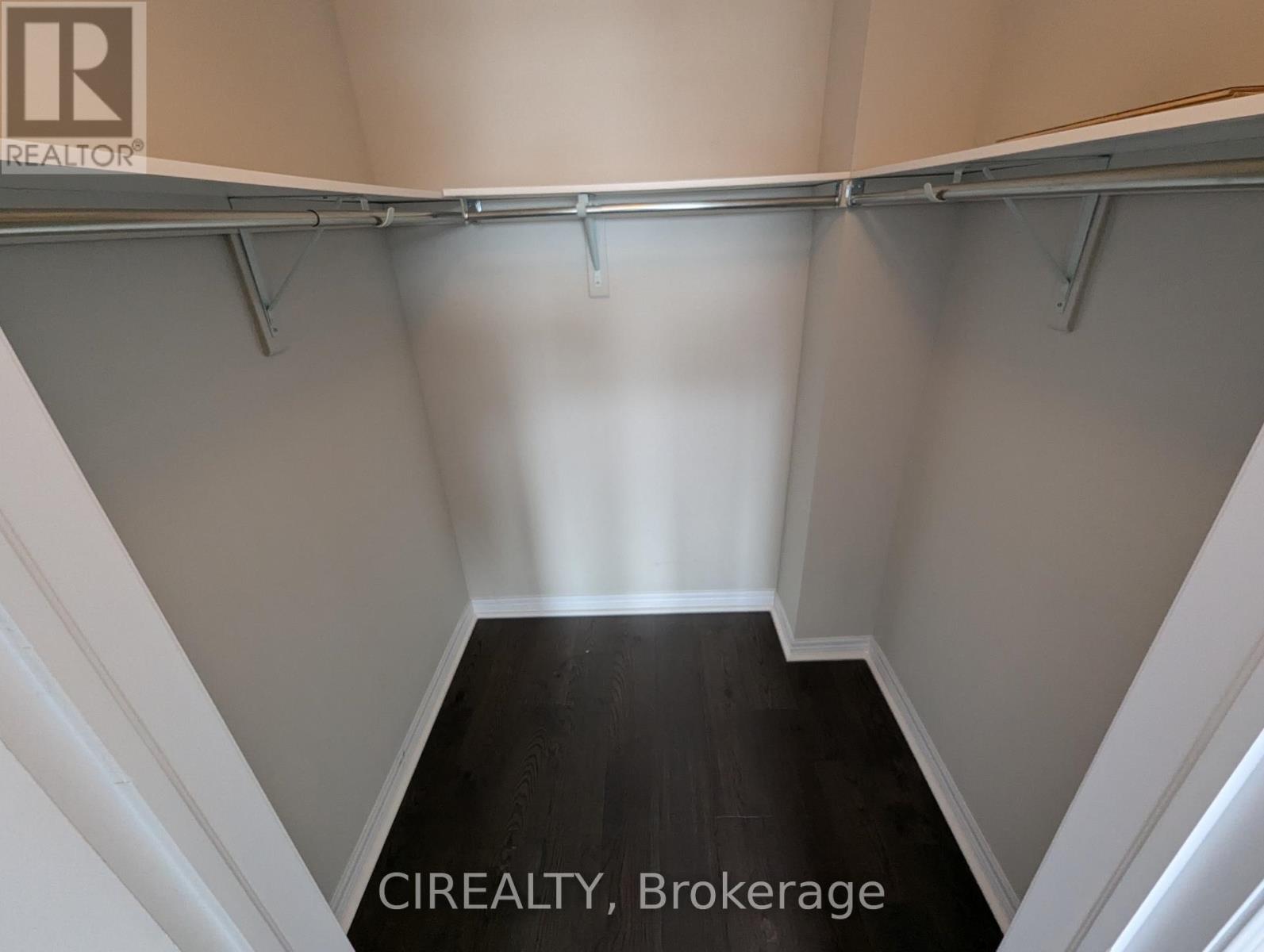 34 Kingsborough Drive, Hamilton, Ontario  L0R 1P0 - Photo 17 - X12476331