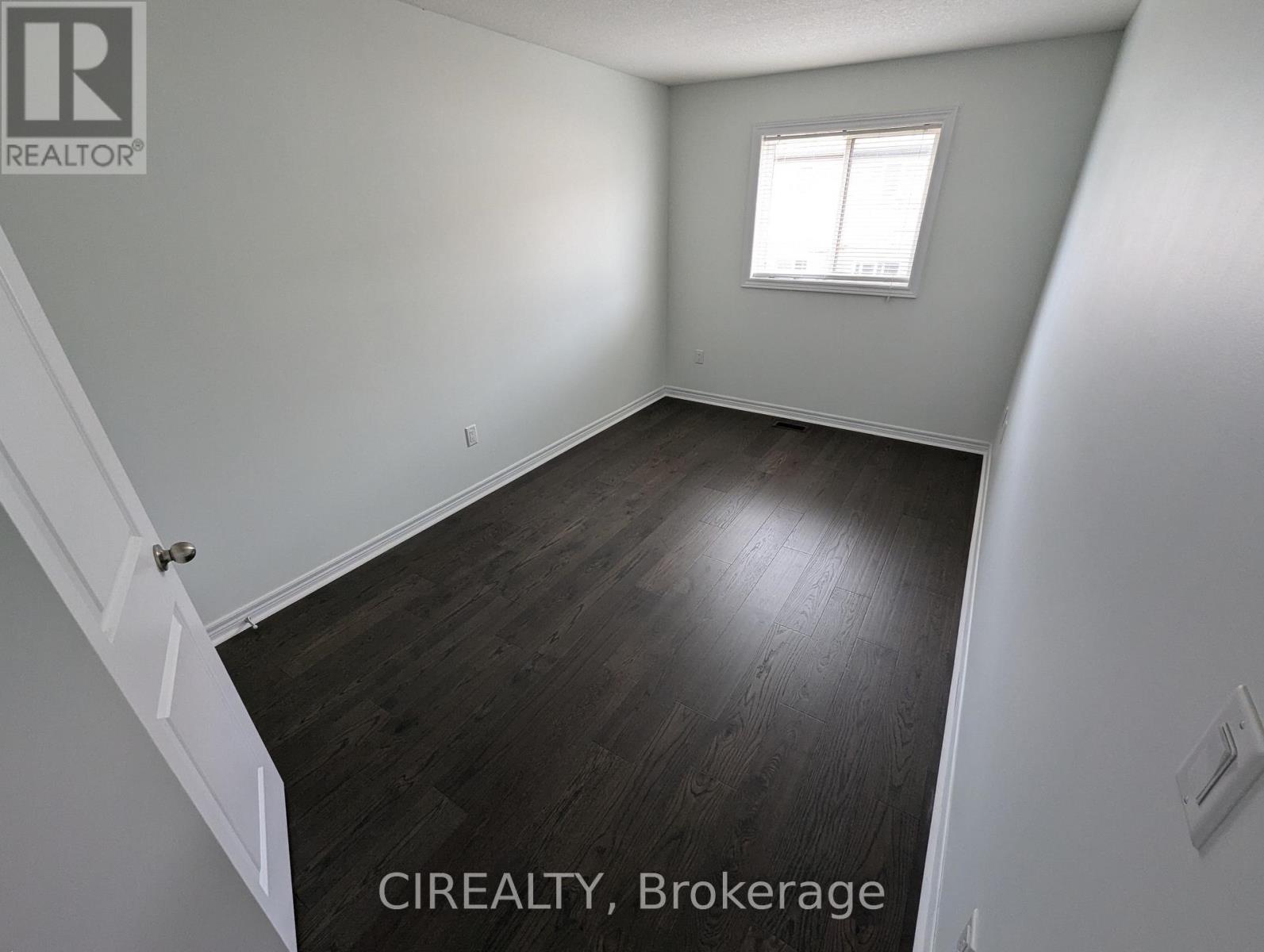 34 Kingsborough Drive, Hamilton, Ontario  L0R 1P0 - Photo 20 - X12476331