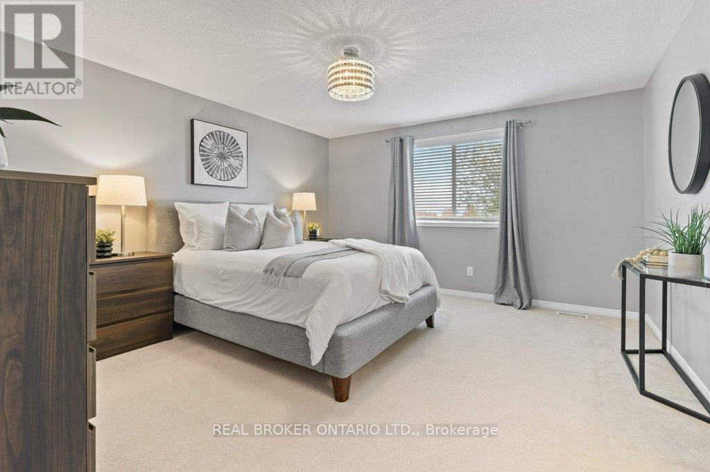 34 Gravel Ridge Trail, Kitchener, Ontario  N2E 0B3 - Photo 17 - X12476345