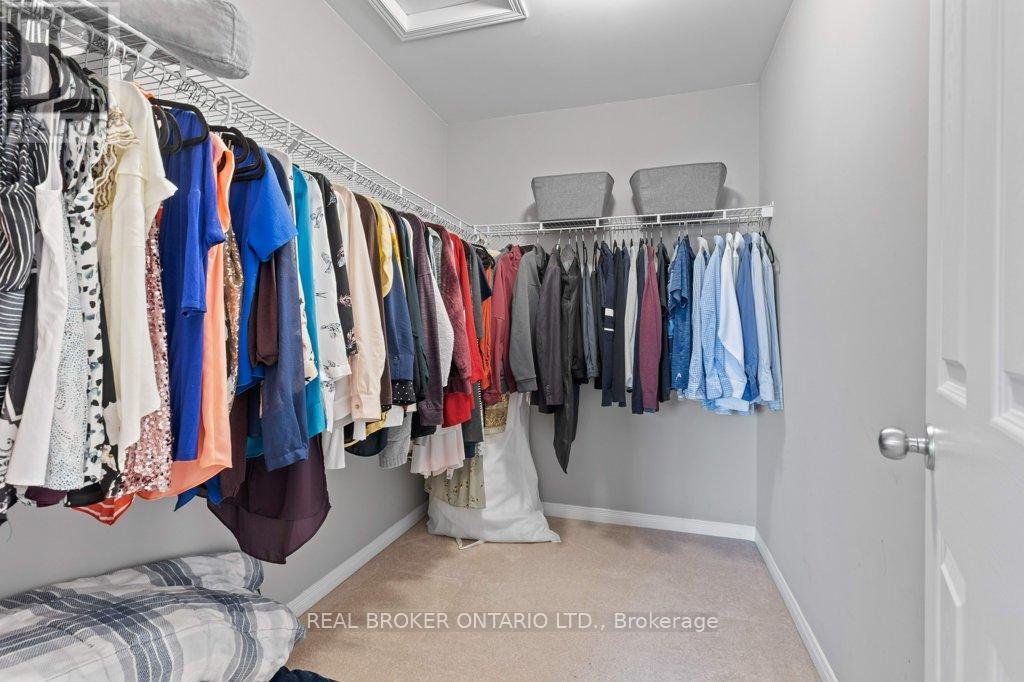 34 Gravel Ridge Trail, Kitchener, Ontario  N2E 0B3 - Photo 23 - X12476345