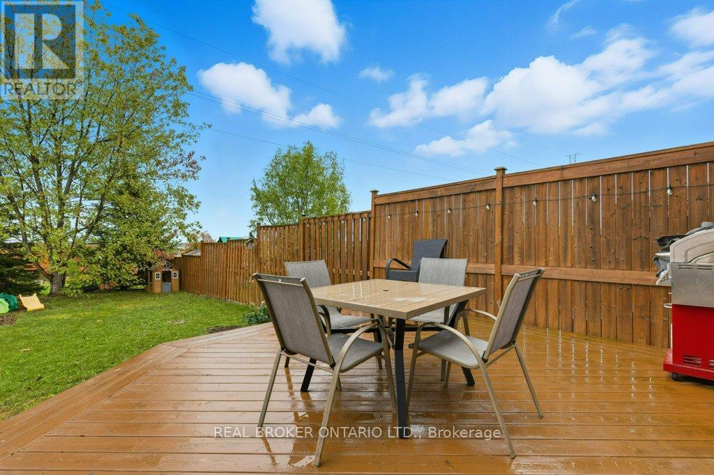 34 Gravel Ridge Trail, Kitchener, Ontario  N2E 0B3 - Photo 28 - X12476345