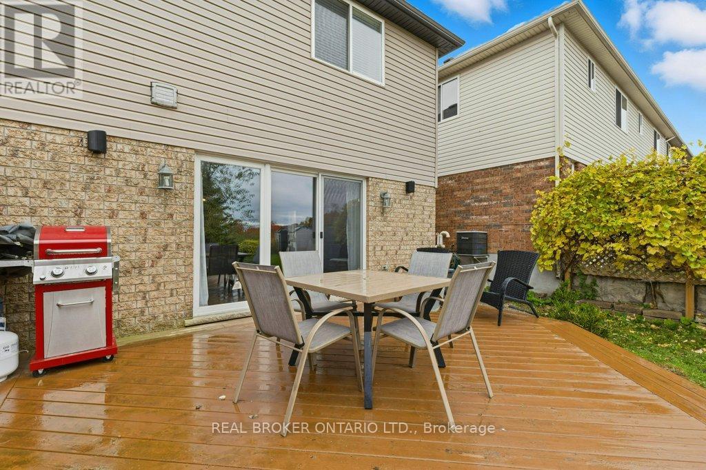 34 Gravel Ridge Trail, Kitchener, Ontario  N2E 0B3 - Photo 29 - X12476345