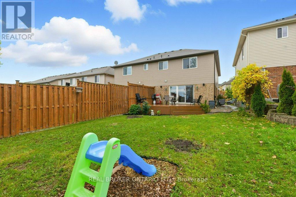 34 Gravel Ridge Trail, Kitchener, Ontario  N2E 0B3 - Photo 31 - X12476345
