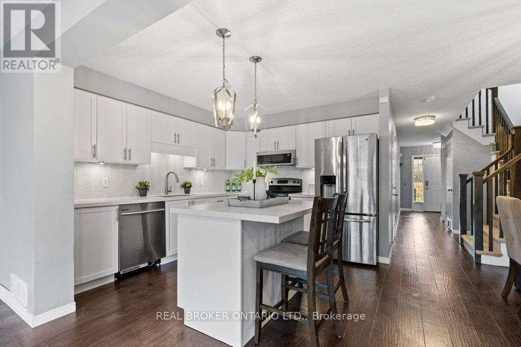 34 Gravel Ridge Trail, Kitchener, Ontario  N2E 0B3 - Photo 4 - X12476345