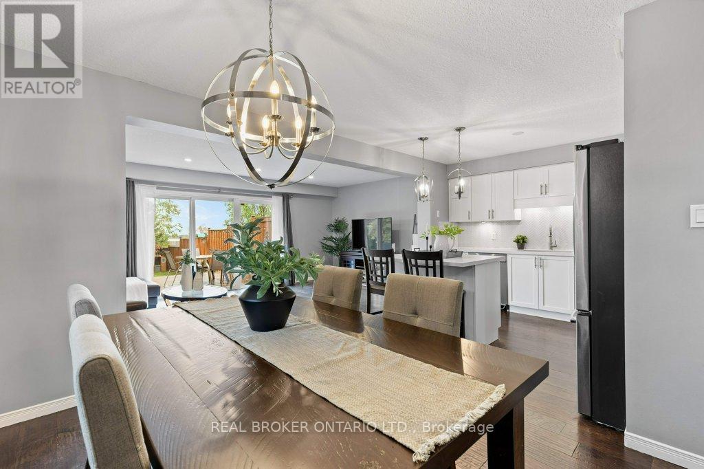 34 Gravel Ridge Trail, Kitchener, Ontario  N2E 0B3 - Photo 5 - X12476345