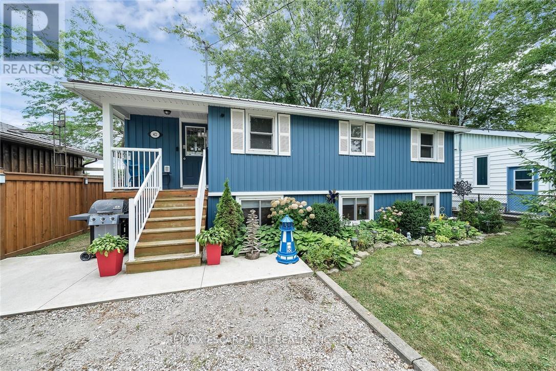 42 Erieview Lane, Haldimand, Ontario  N0A 1P0 - Photo 5 - X12476347