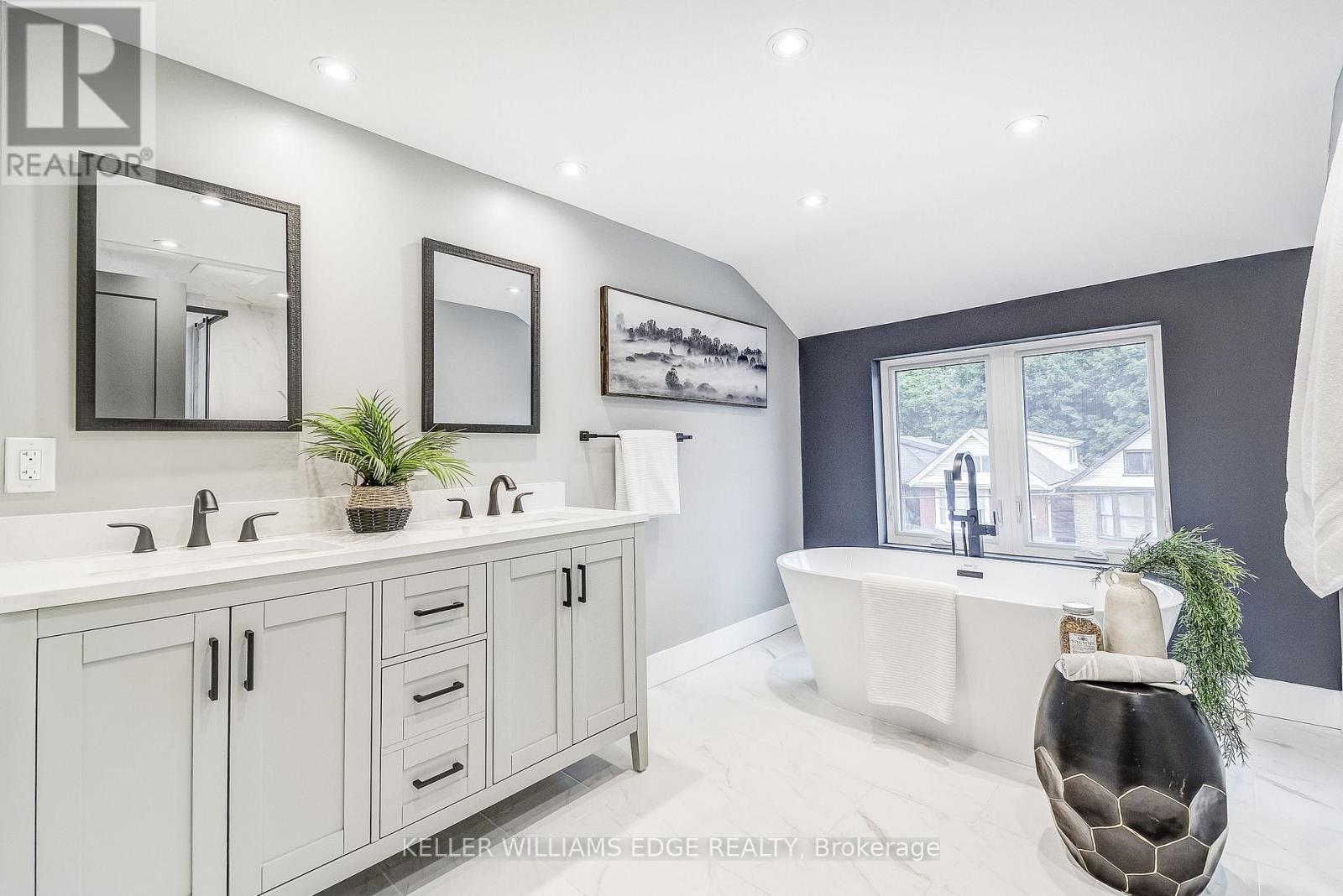 32 Cumberland Avenue, Hamilton, Ontario  L8M 1Y7 - Photo 31 - X12476370