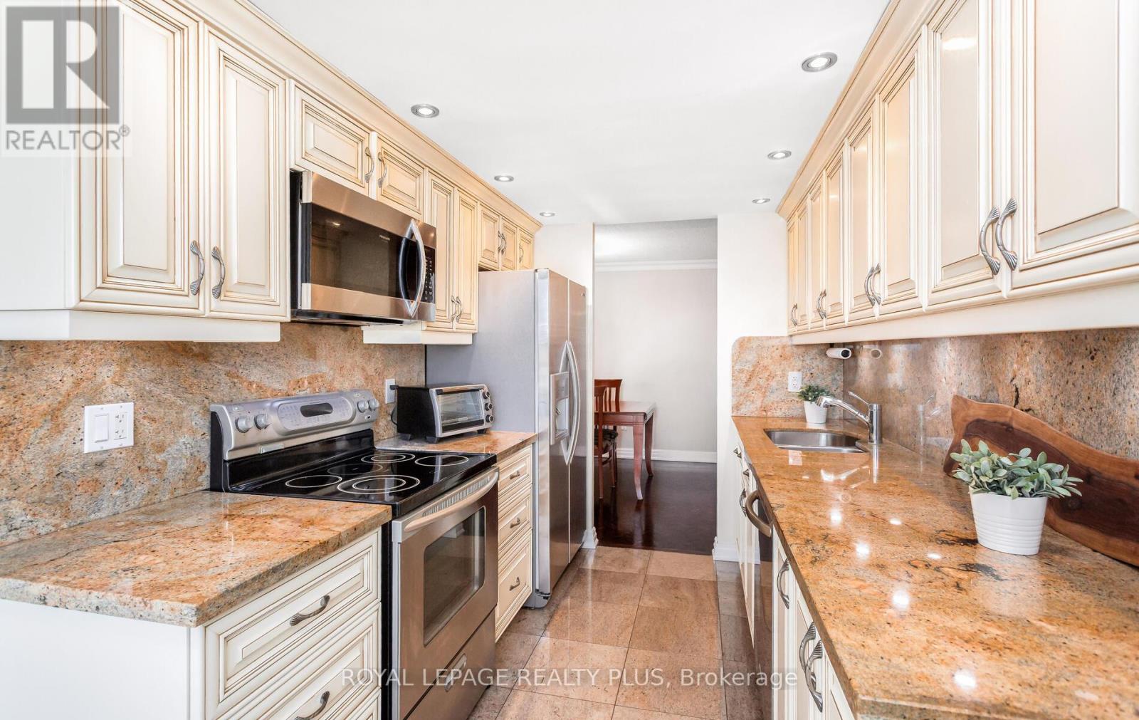 Ph8 - 5 Lisa Street, Brampton, Ontario  L6T 4T4 - Photo 13 - W12476400