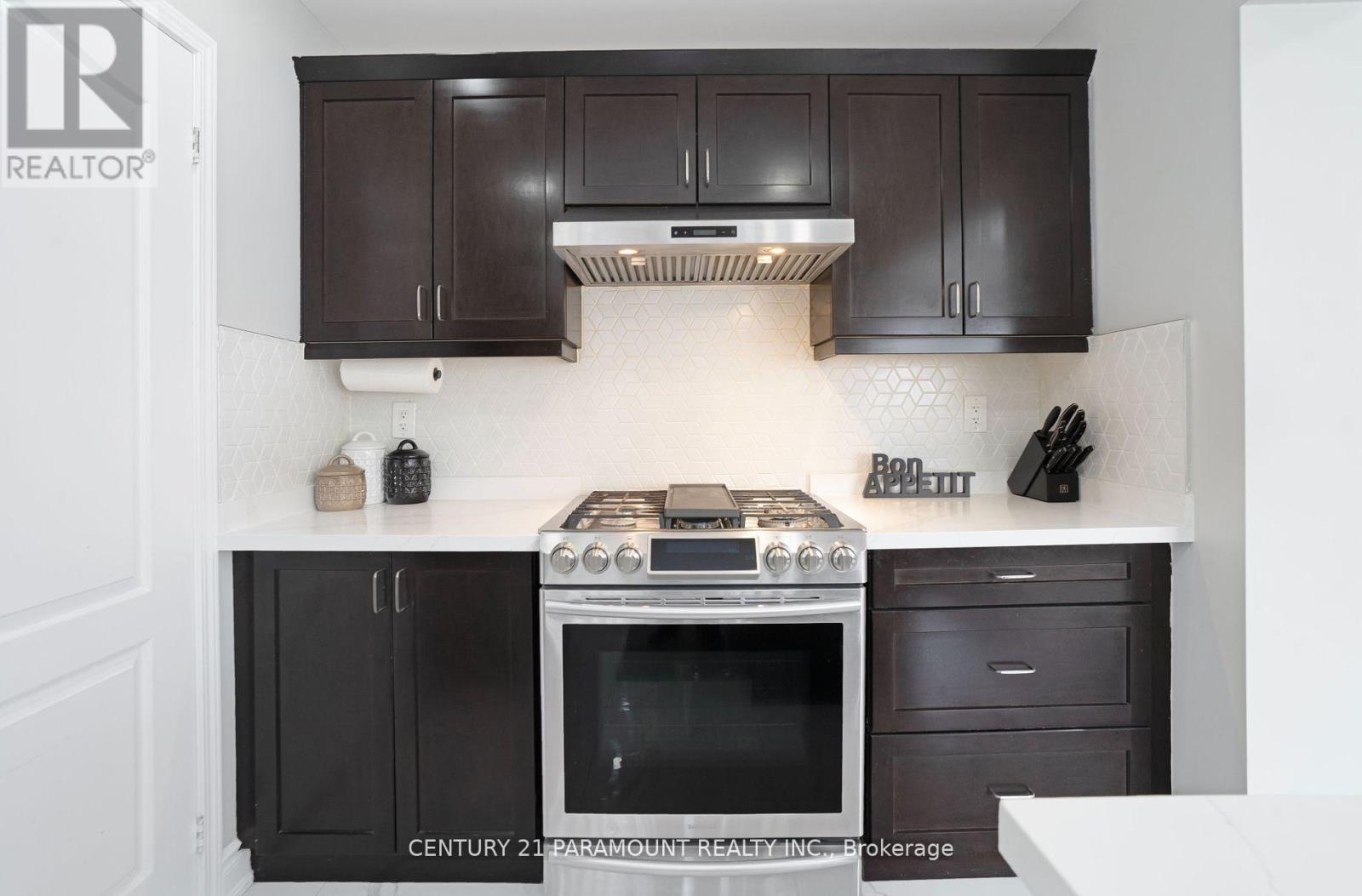 39 Fenchurch Drive, Brampton, Ontario  L7A 4G1 - Photo 15 - W12476405