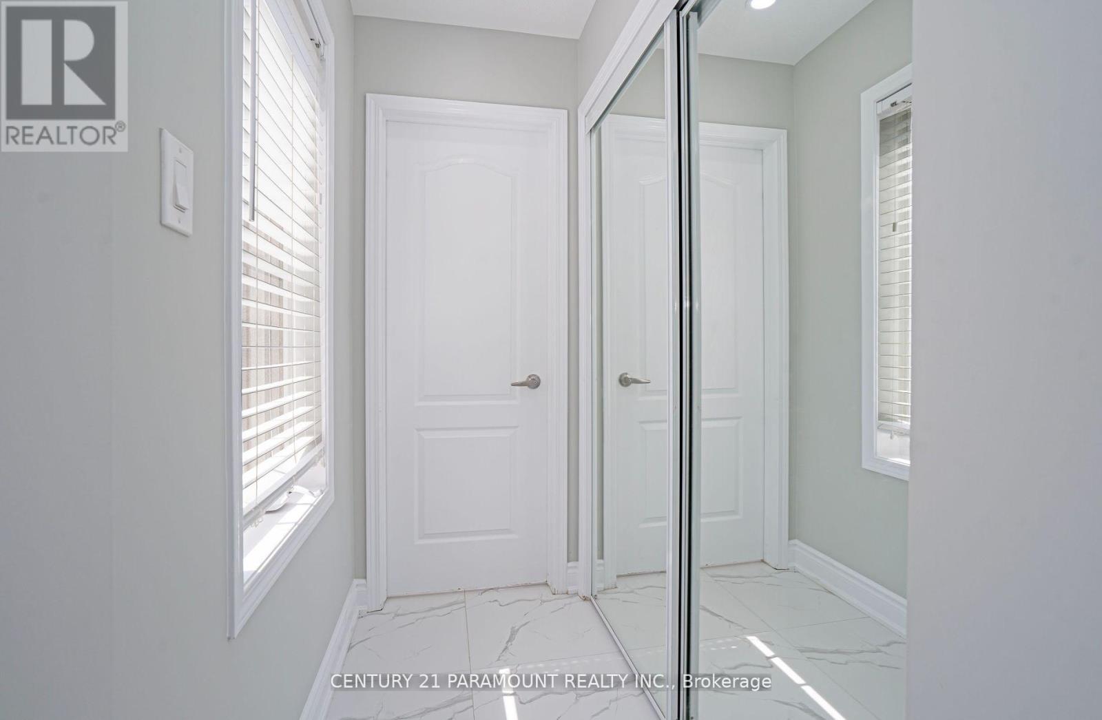 39 Fenchurch Drive, Brampton, Ontario  L7A 4G1 - Photo 23 - W12476405