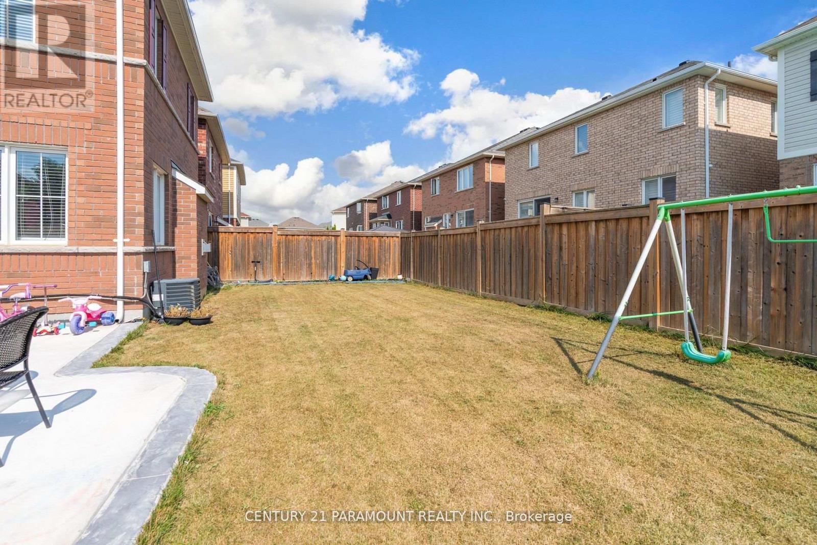 39 Fenchurch Drive, Brampton, Ontario  L7A 4G1 - Photo 48 - W12476405