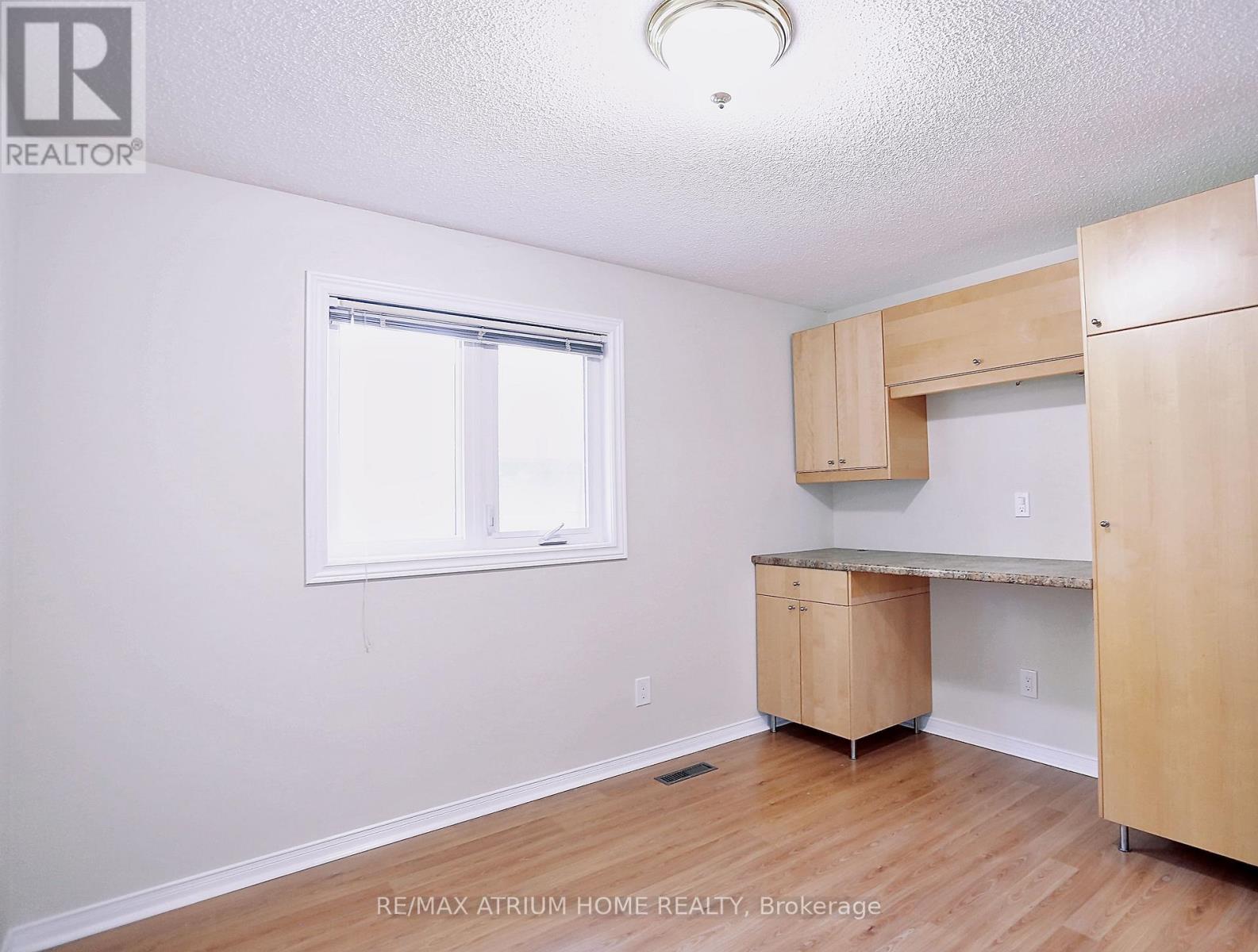 1554 Parish Lane, Oakville, Ontario  L6M 2Z6 - Photo 14 - W12476421