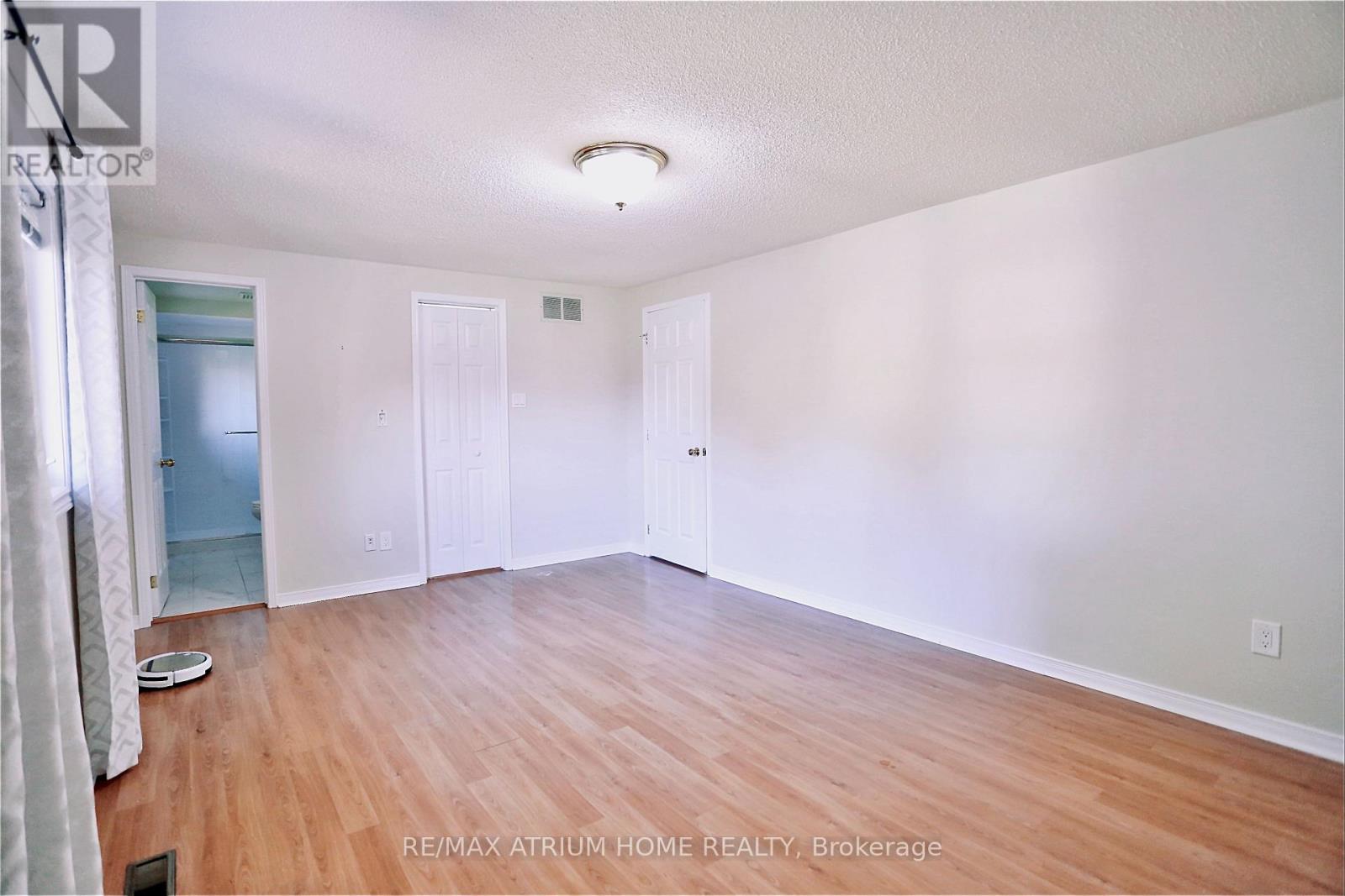 1554 Parish Lane, Oakville, Ontario  L6M 2Z6 - Photo 22 - W12476421