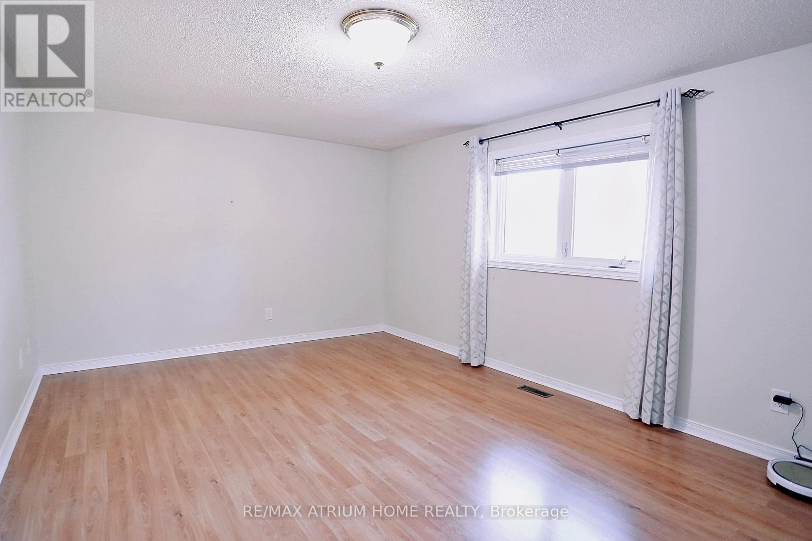 1554 Parish Lane, Oakville, Ontario  L6M 2Z6 - Photo 23 - W12476421