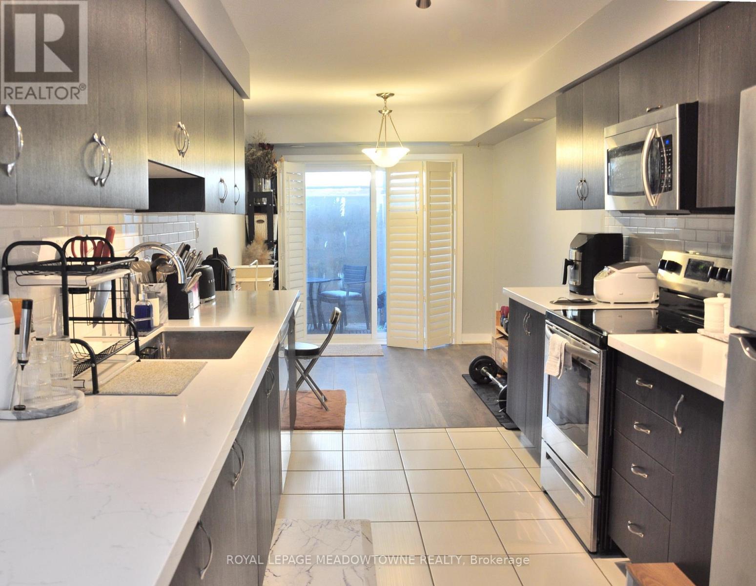 251 - 60 Parrotta Drive, Toronto, Ontario  M9M 0E5 - Photo 7 - W12476437