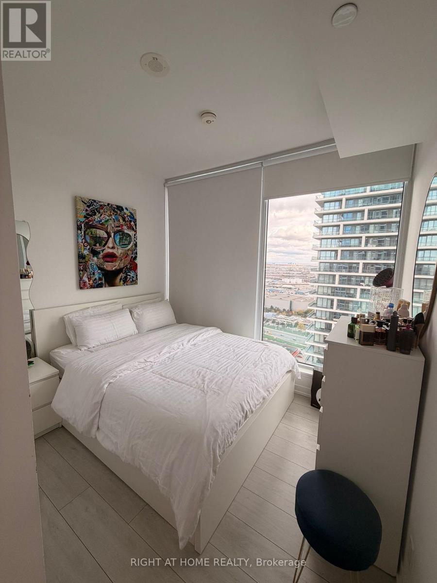 3903 - 898 Portage Parkway, Vaughan, Ontario  L4K 0J6 - Photo 4 - N12471711