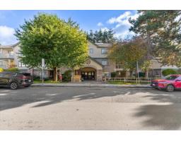 <div class="price">$499,900</div> 107 1450 Merklin Street, White Rock<br><div style="margin-bottom:8px;"><small>Macdonald Realty (Surrey/152)</small></div><div class='bed_bath'>2 Bed | 2 Bath</div>