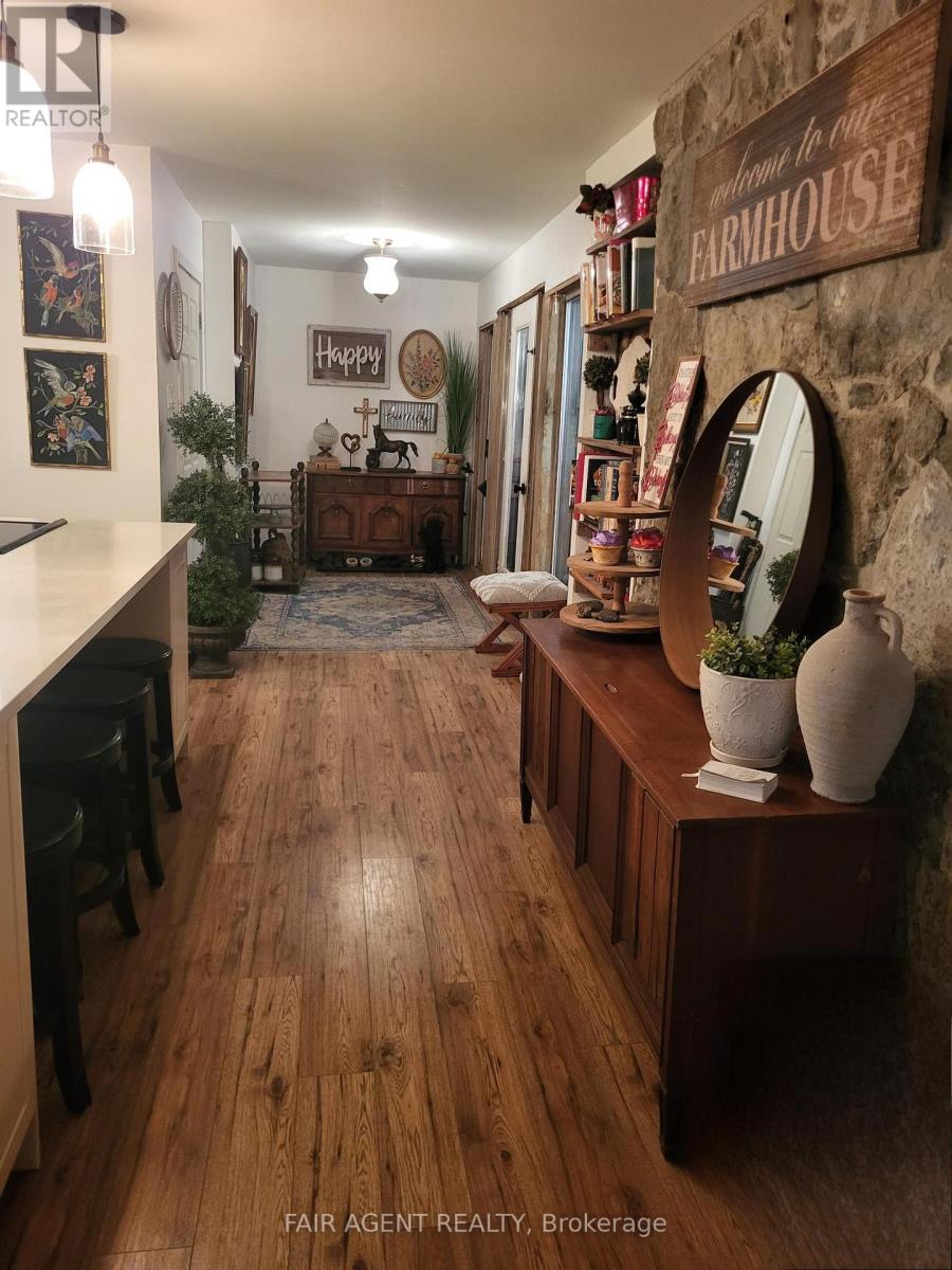 591 Concession 4 Road, Alfred And Plantagenet, Ontario  K0B 1L0 - Photo 11 - X12403565